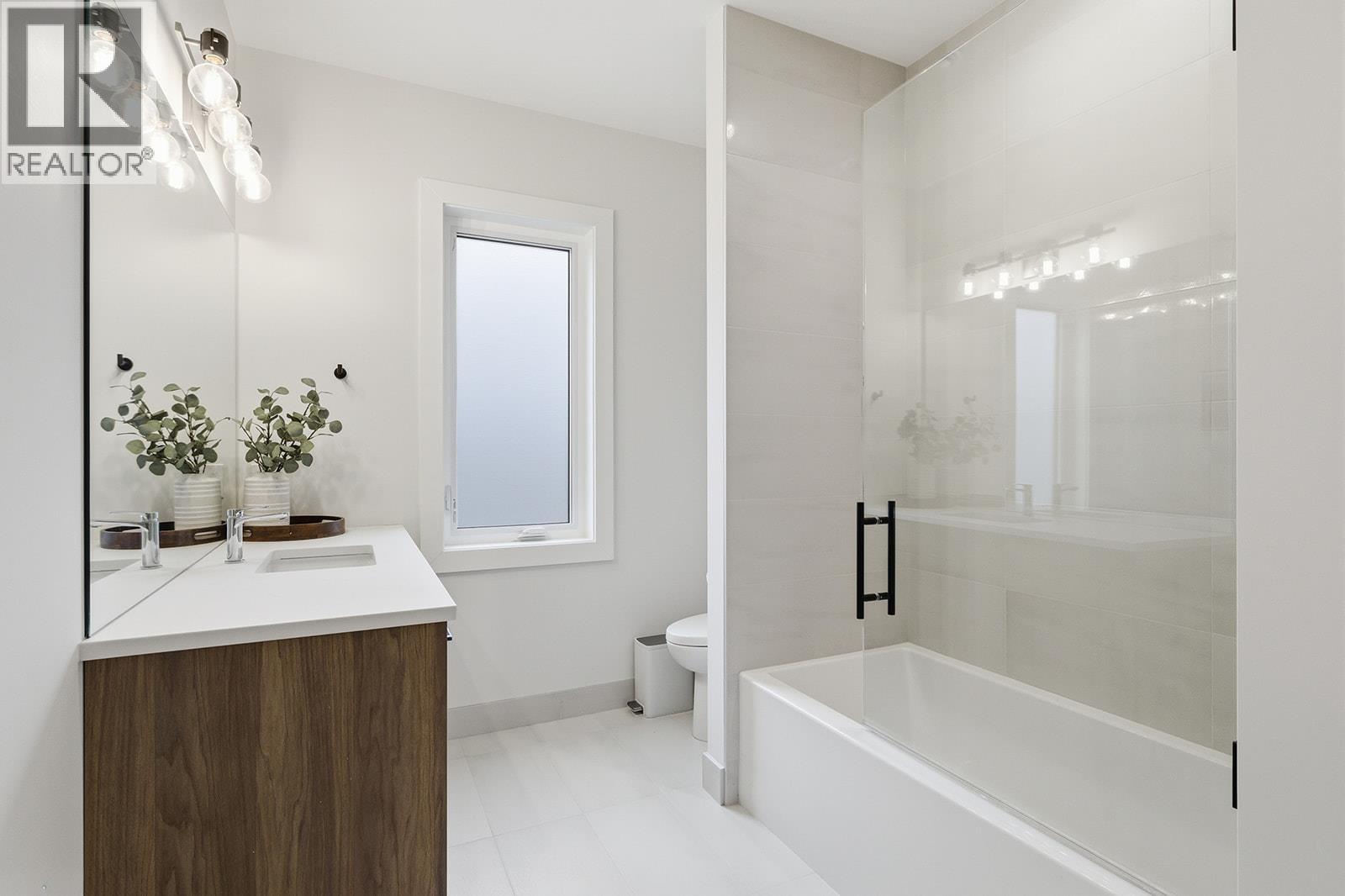 10283 Beacon Hill Drive, Lake Country