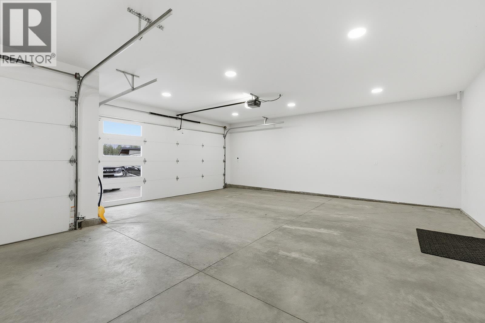 10283 Beacon Hill Drive, Lake Country