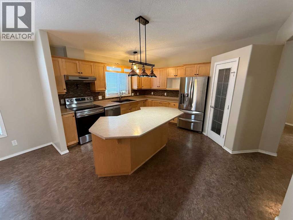 435, 700 Carmichael Lane - Photo 2 of 21, Hinton, Alberta