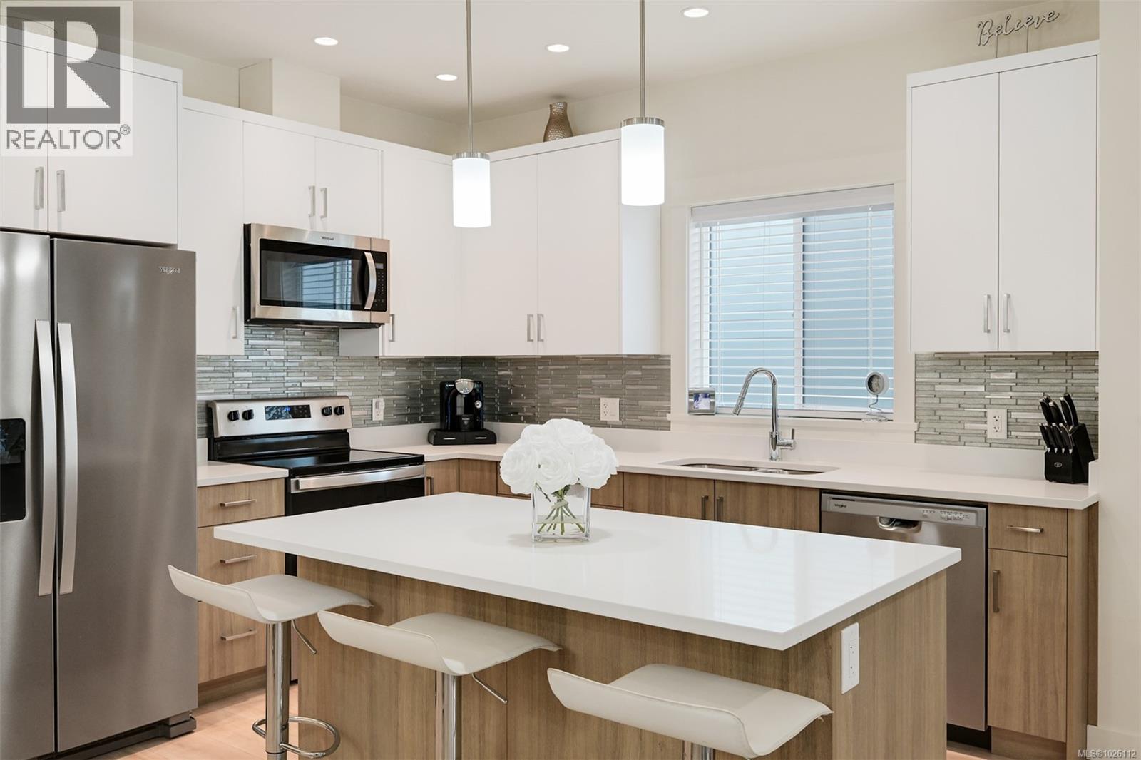  813 Tomack Loop, Langford