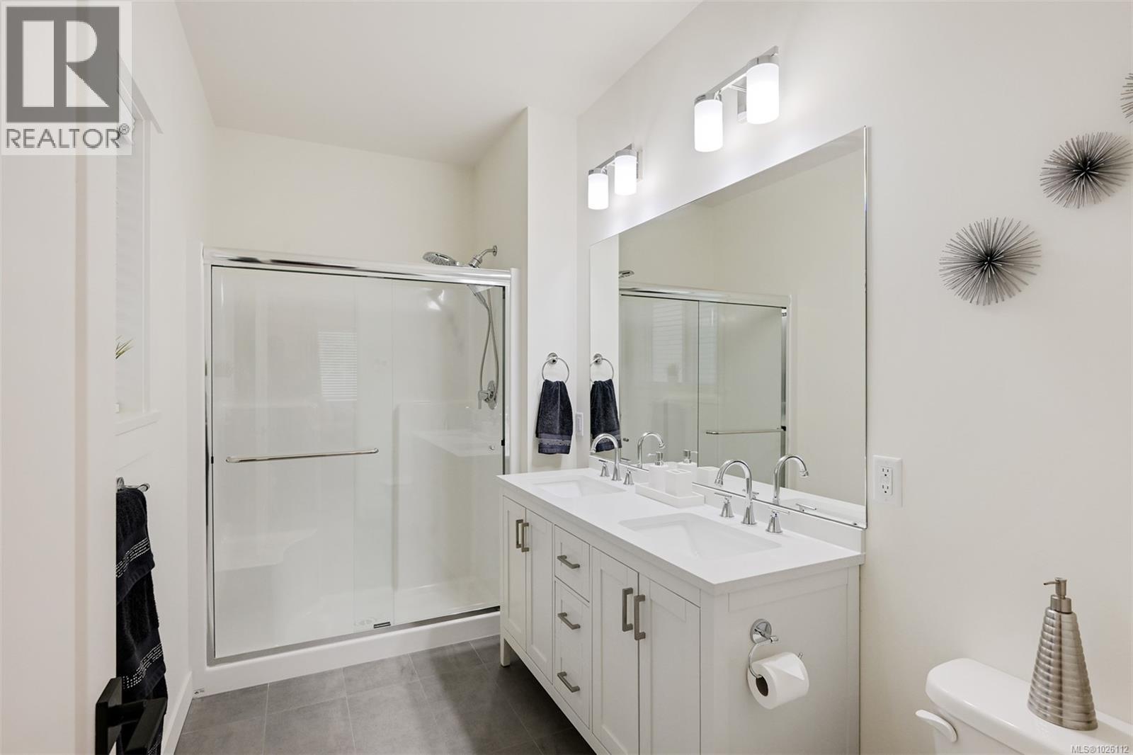  813 Tomack Loop, Langford