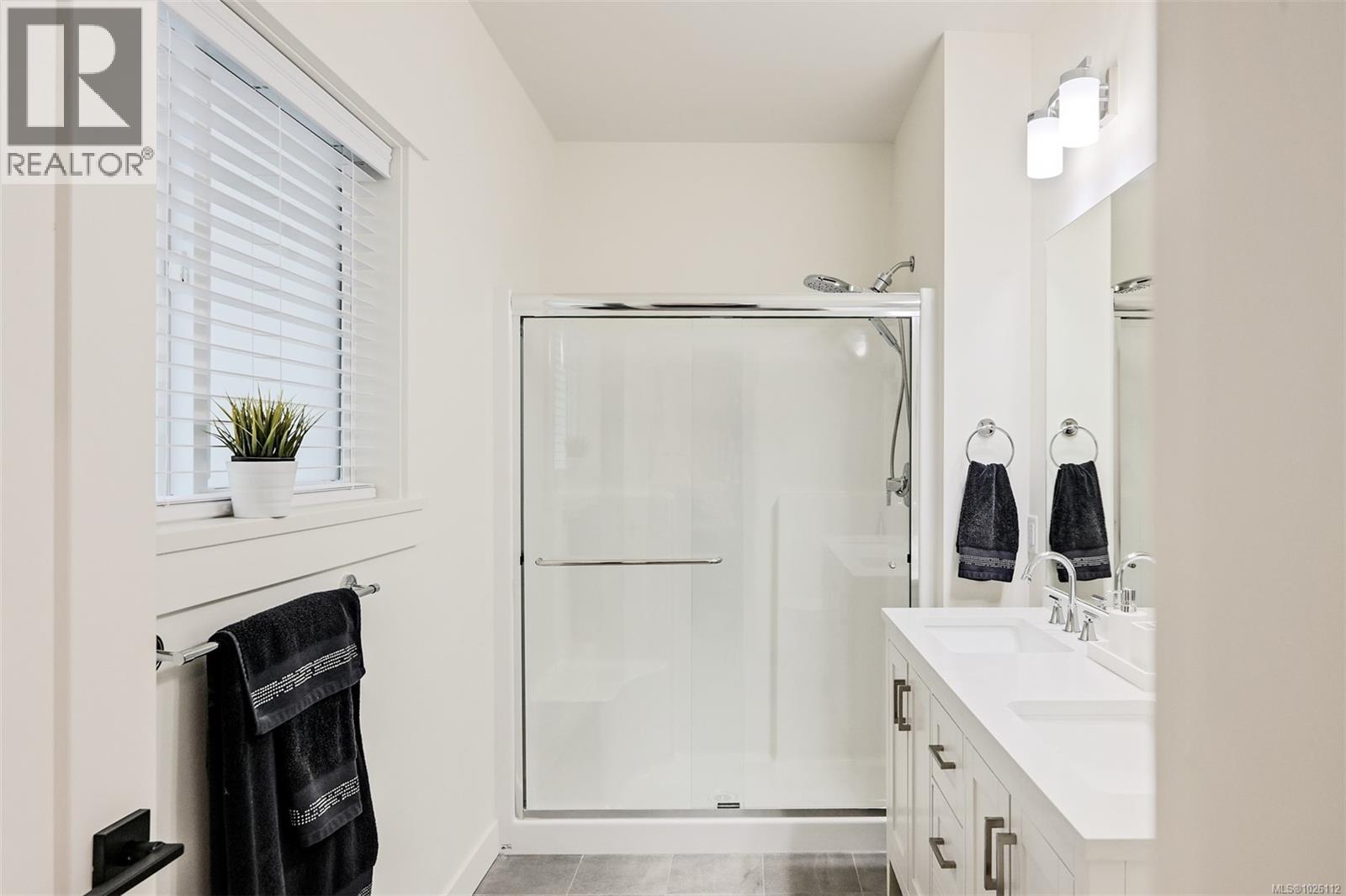  813 Tomack Loop, Langford