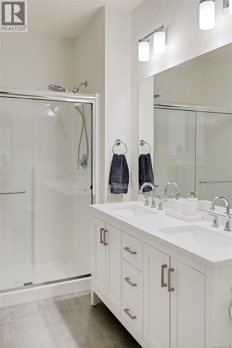  813 Tomack Loop, Langford