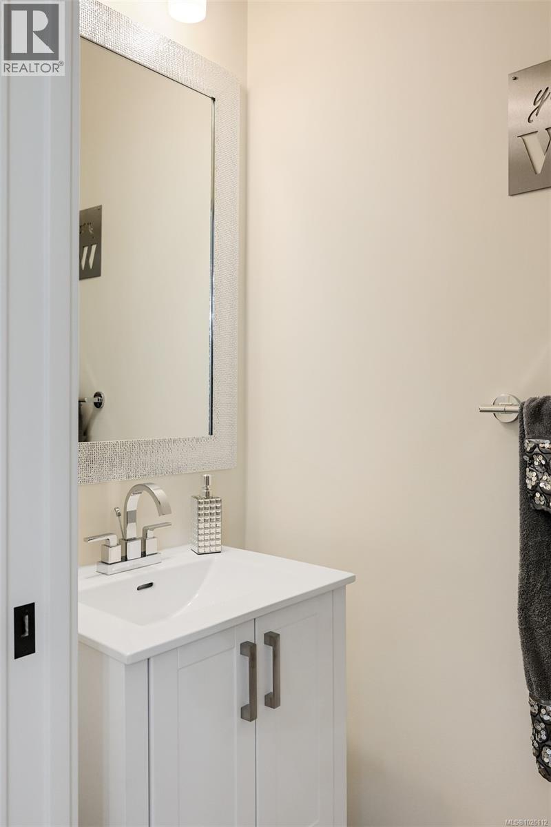  813 Tomack Loop, Langford