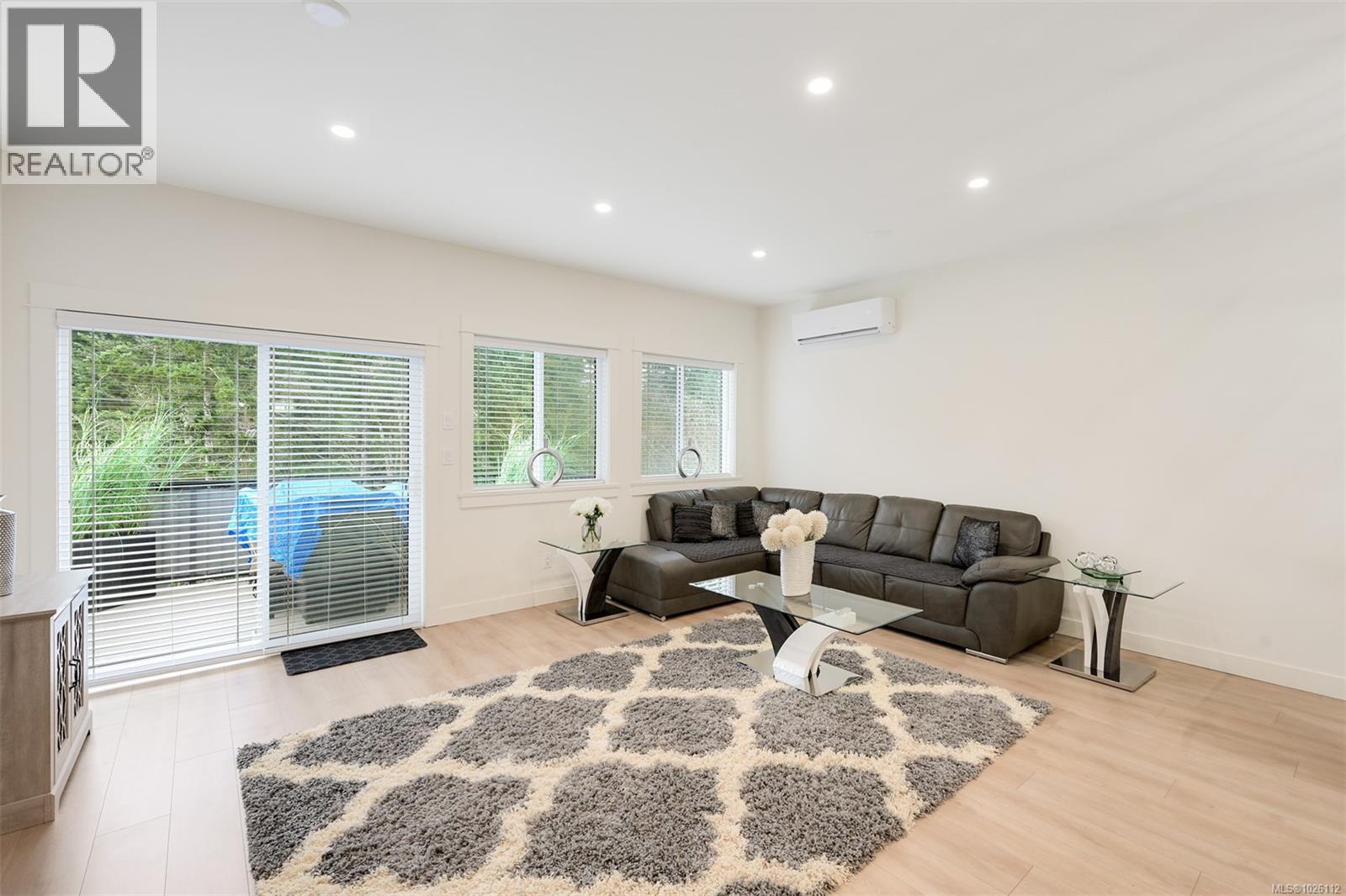  813 Tomack Loop, Langford