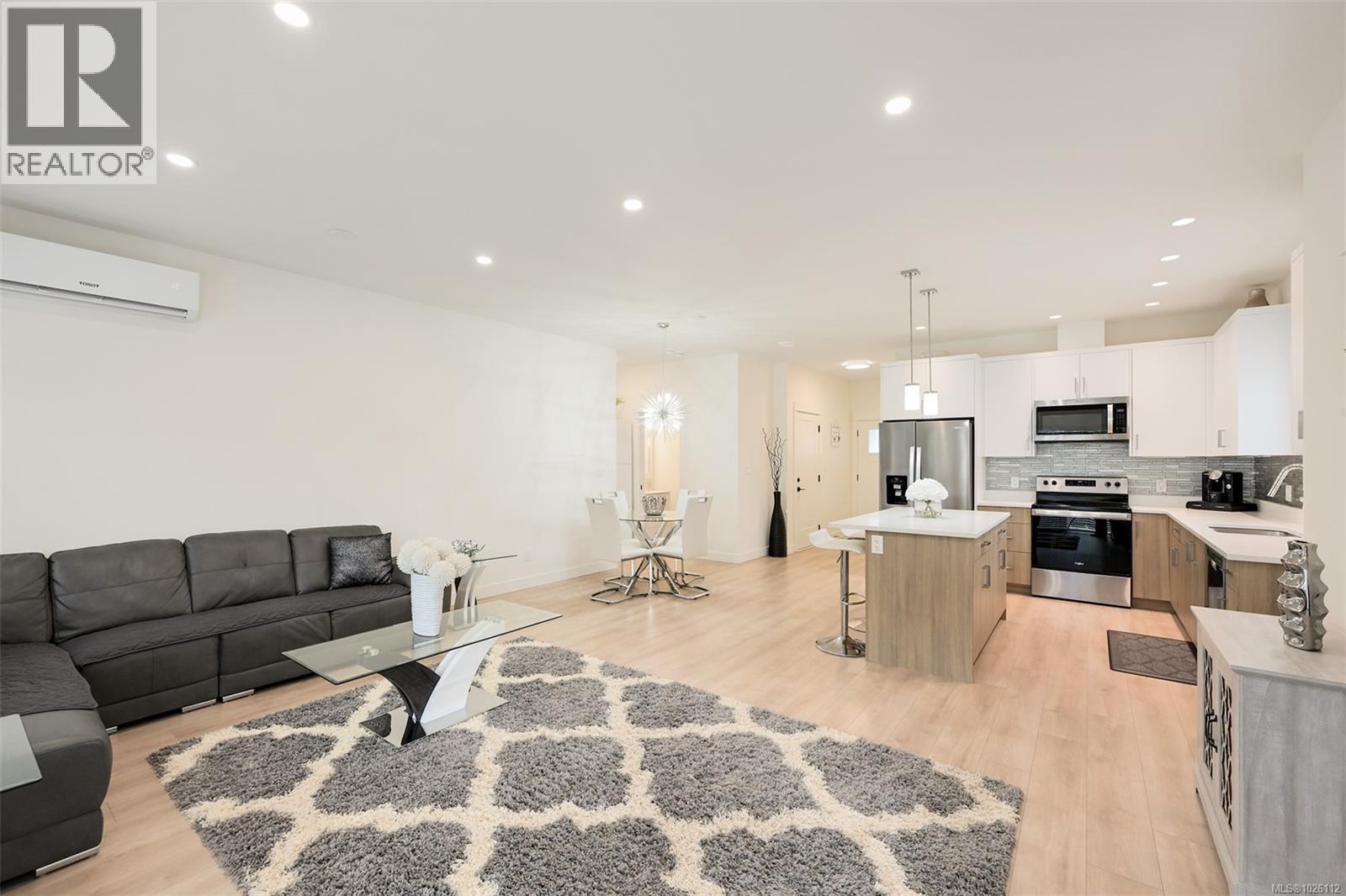  813 Tomack Loop, Langford