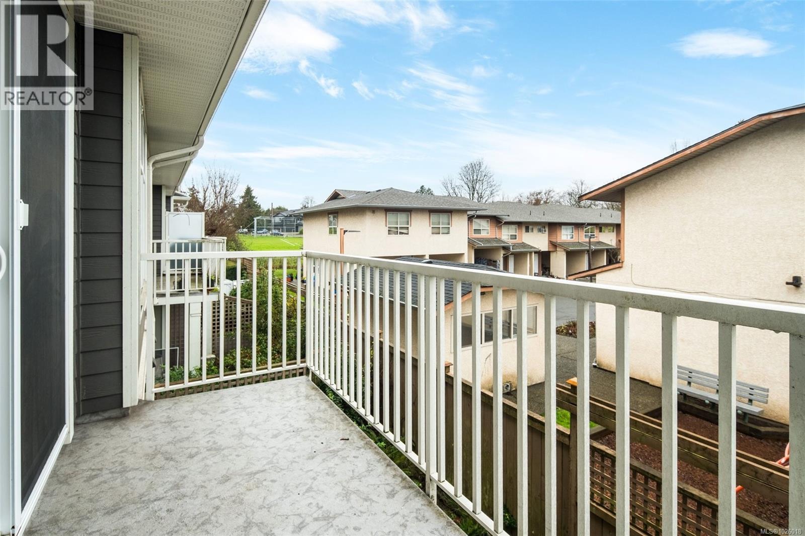 #13 3356 WHITTIER AVE - 9