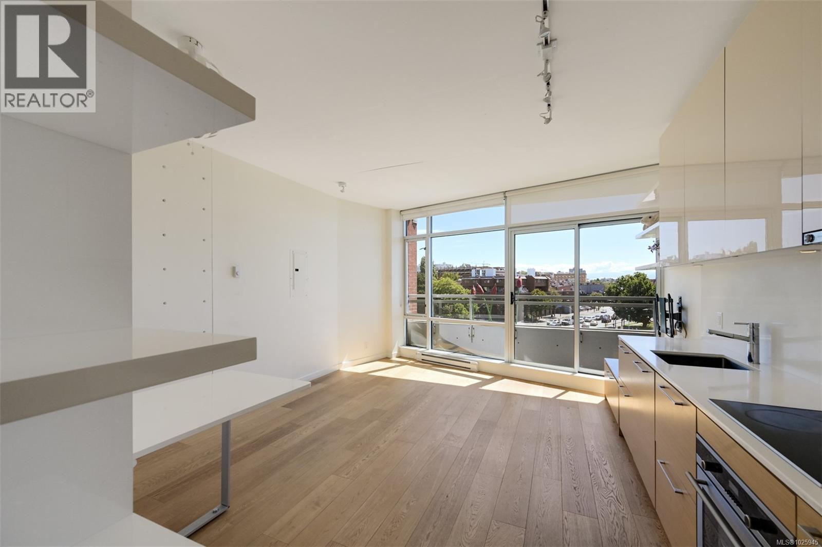 403 456 Pandora Avenue, Victoria