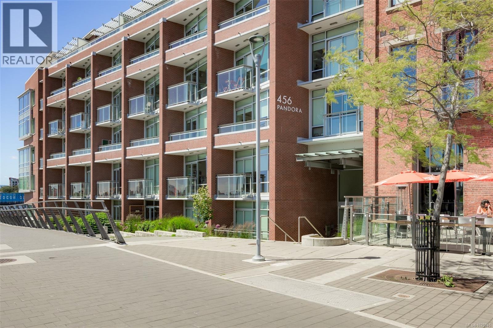 403 456 Pandora Avenue, Victoria