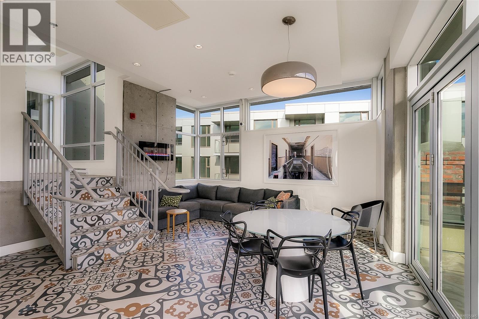 403 456 Pandora Avenue, Victoria