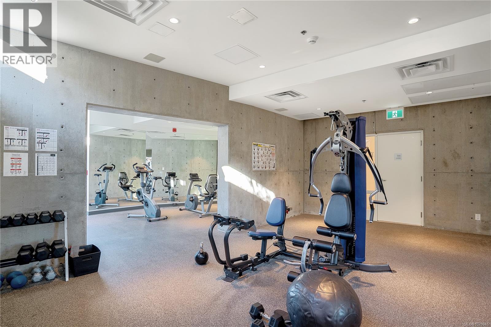 403 456 Pandora Avenue, Victoria