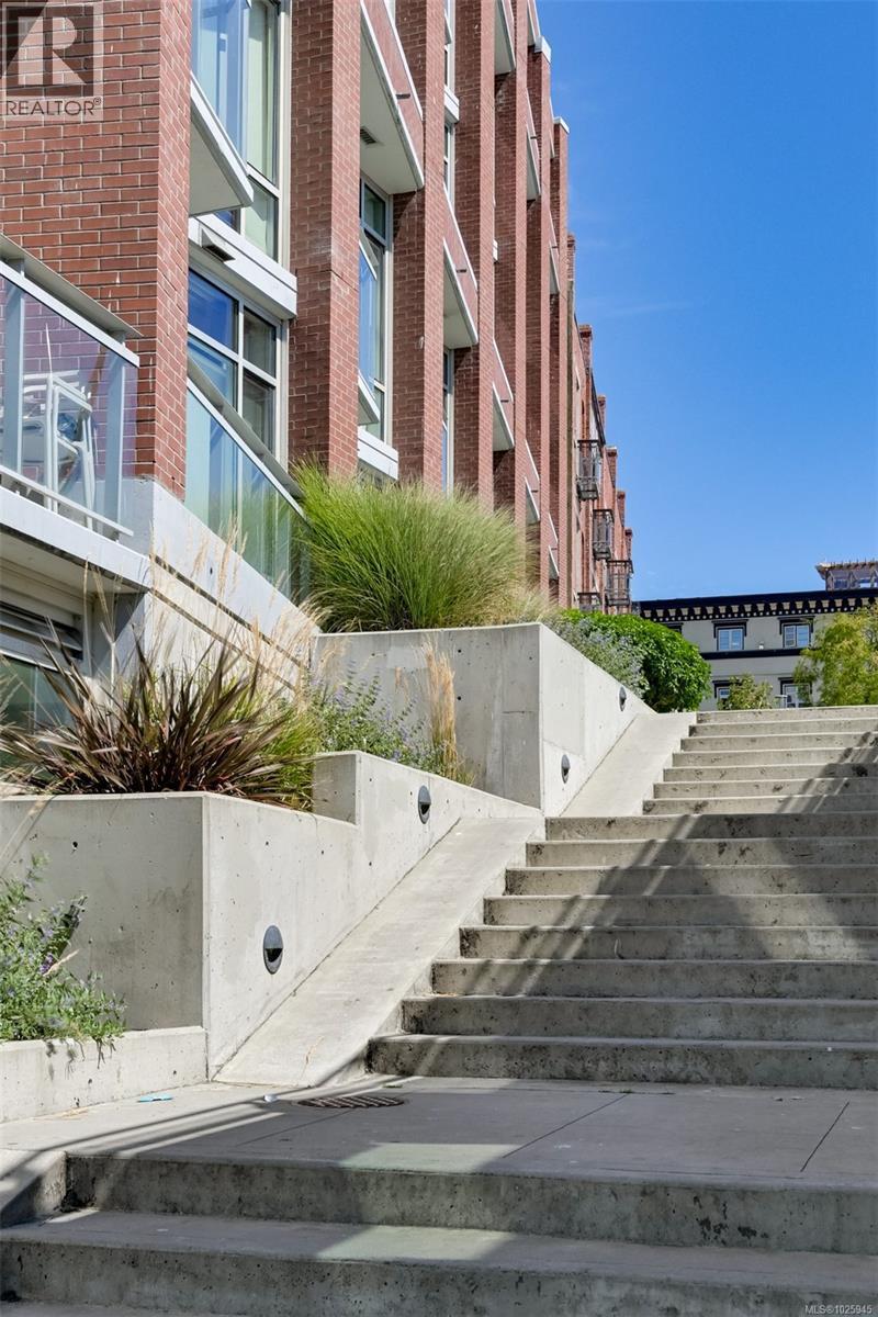 403 456 Pandora Avenue, Victoria