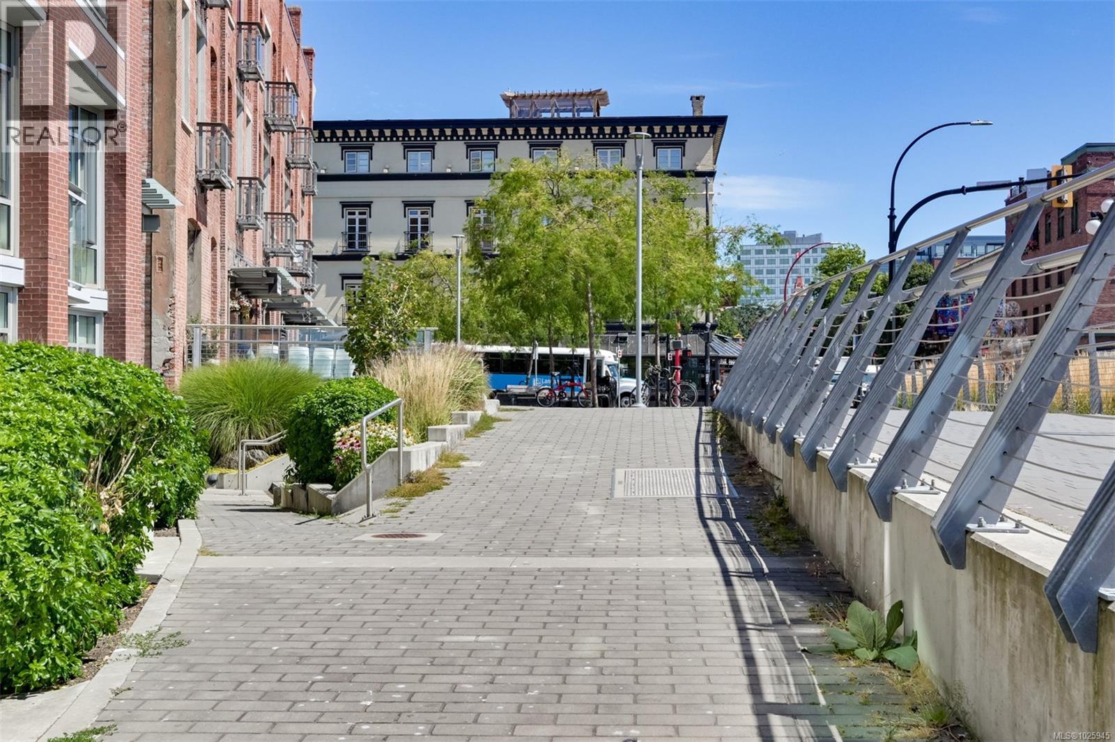 403 456 Pandora Avenue, Victoria