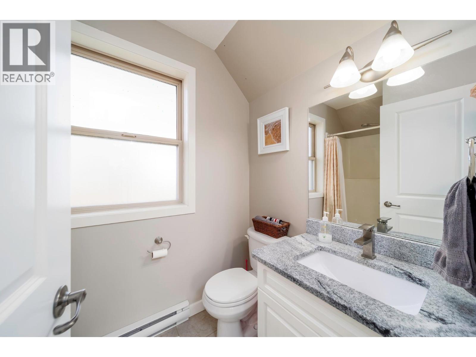 860 Galbraith Place, Kelowna