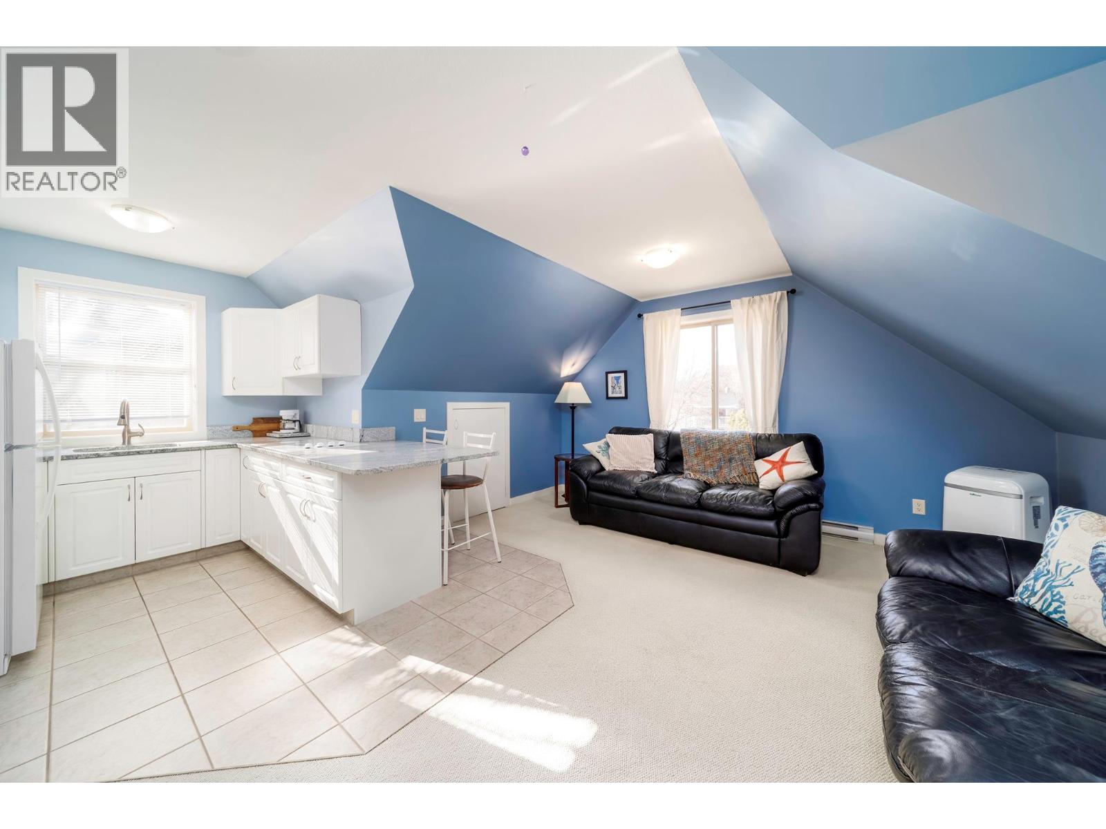 860 Galbraith Place, Kelowna