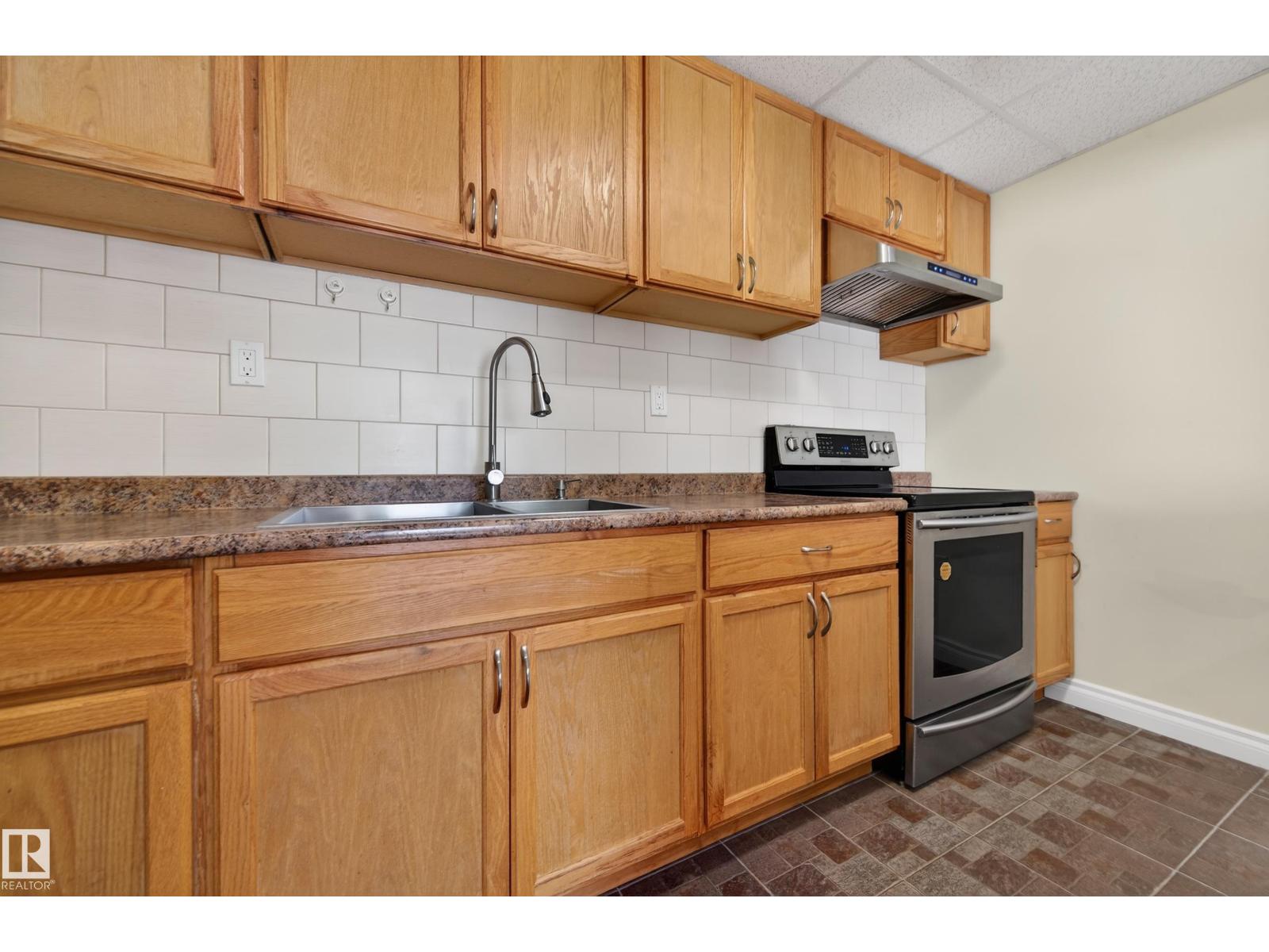 7507 SPEAKER WY NW, Edmonton