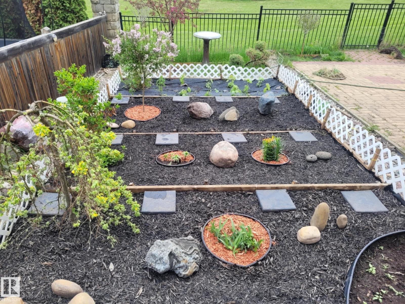 7507 SPEAKER WY NW, Edmonton