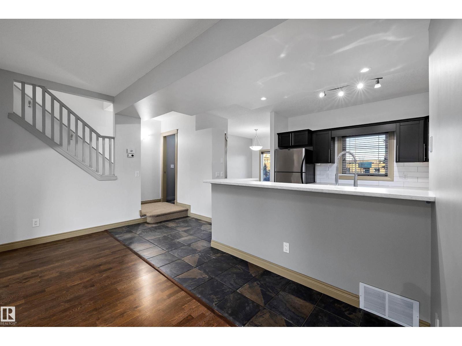 #17 903 RUTHERFORD RD SW, Edmonton