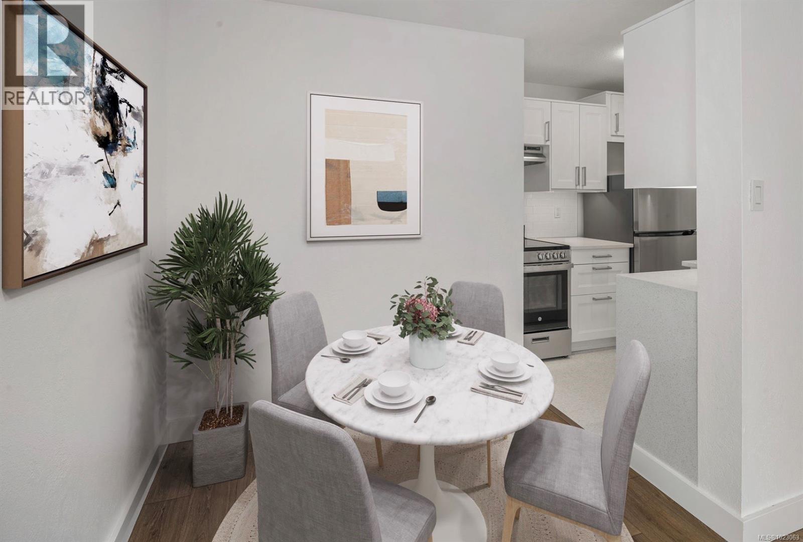 303 2095 Oak Bay Ave, Oak Bay