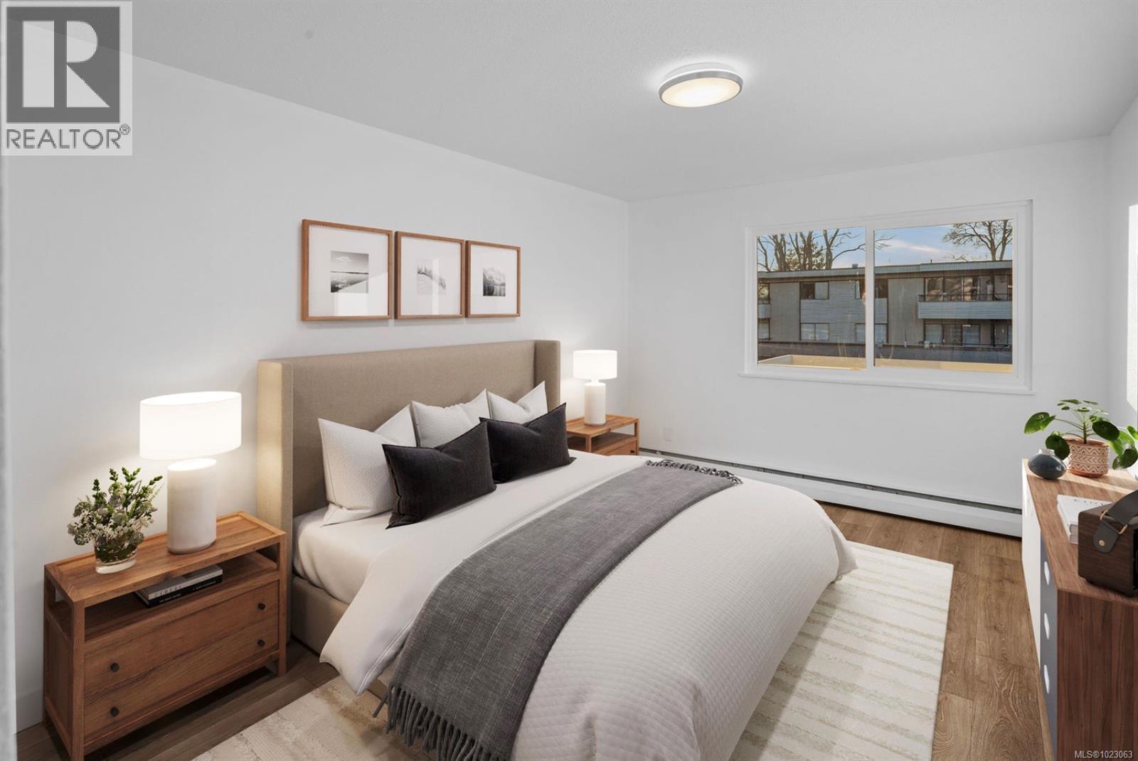 303 2095 Oak Bay Ave, Oak Bay