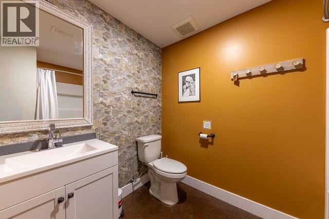 2449 Centennial Drive, Blind Bay