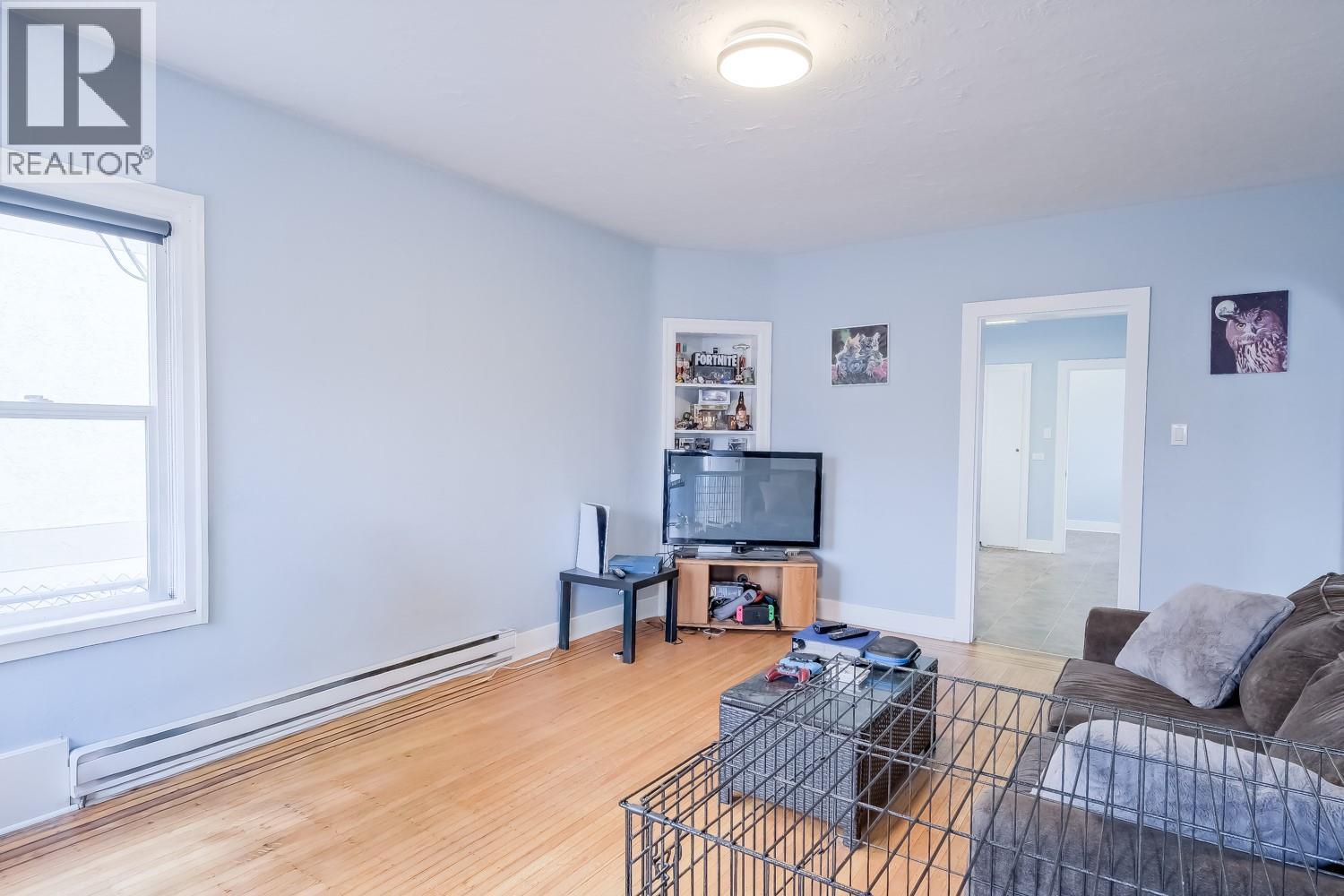 857 Main Street, Penticton