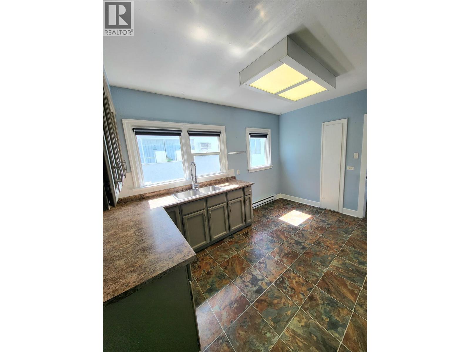 857 Main Street, Penticton