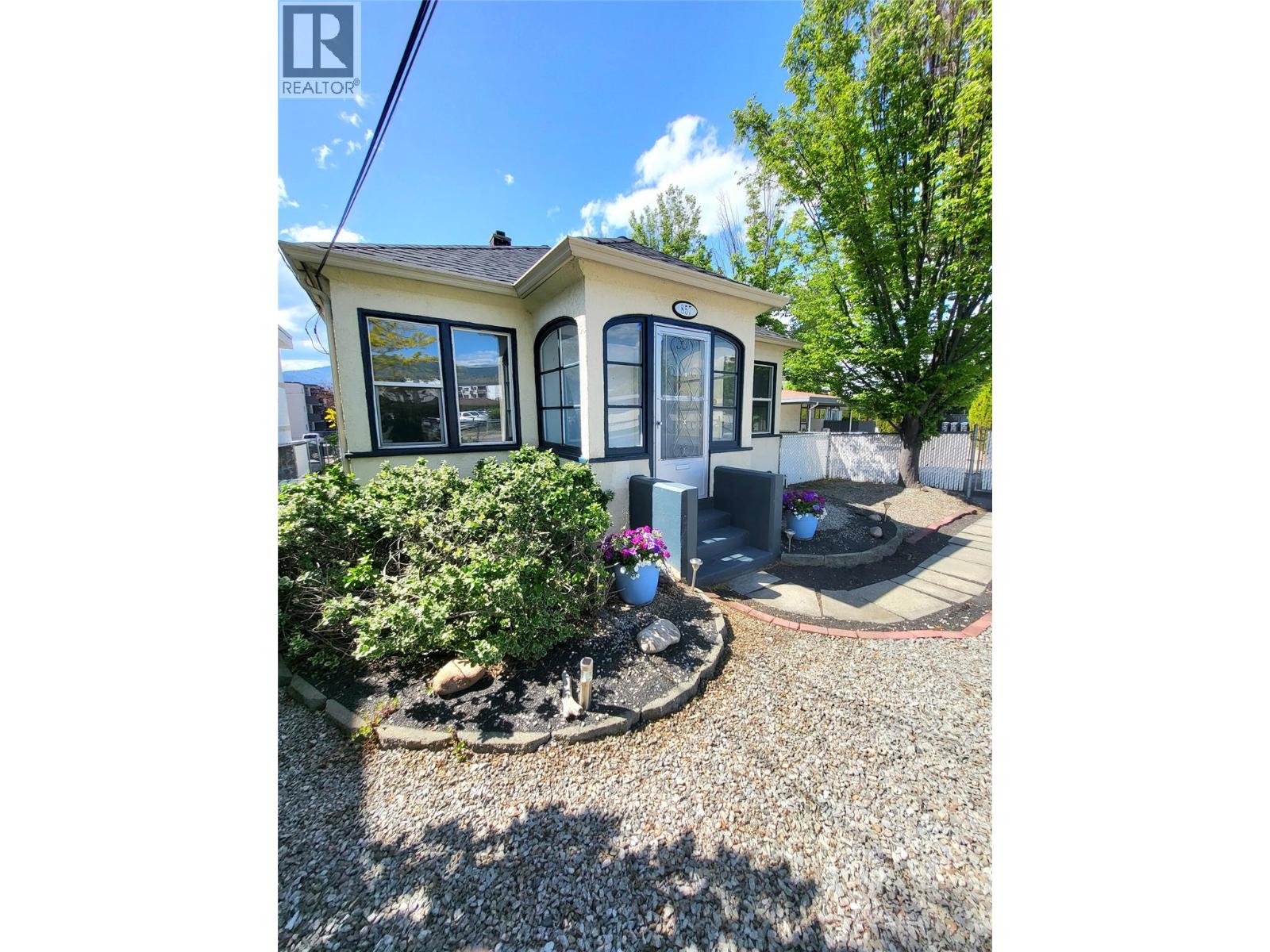 857 Main Street, Penticton