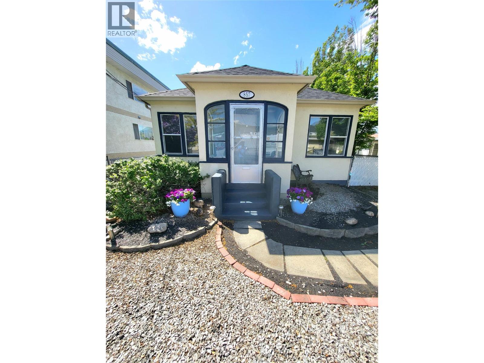 857 Main Street, Penticton