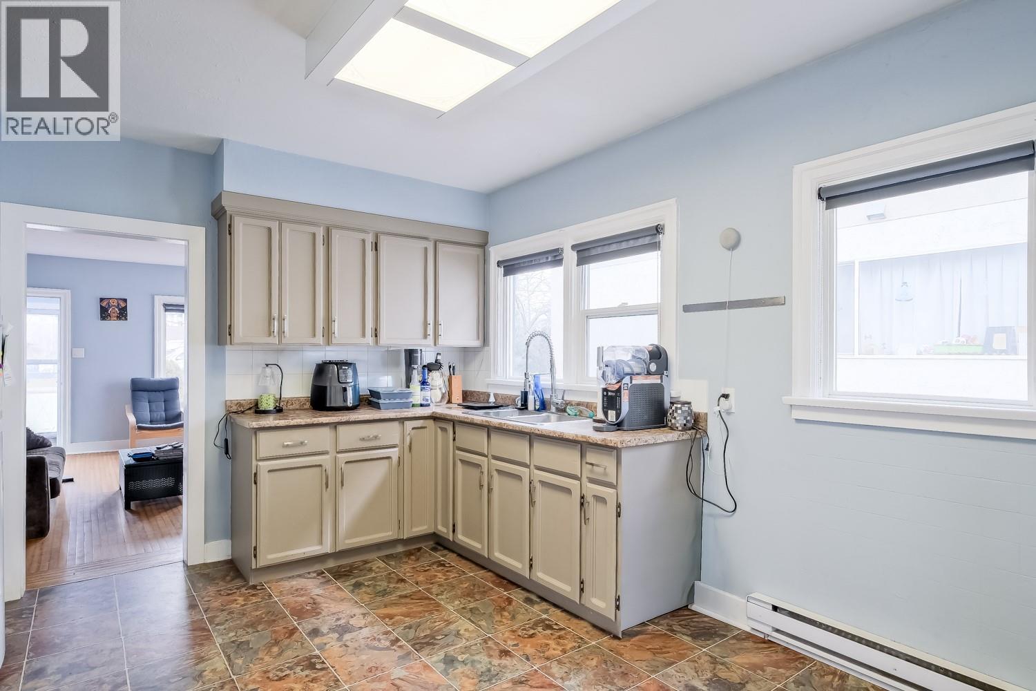 857 Main Street, Penticton