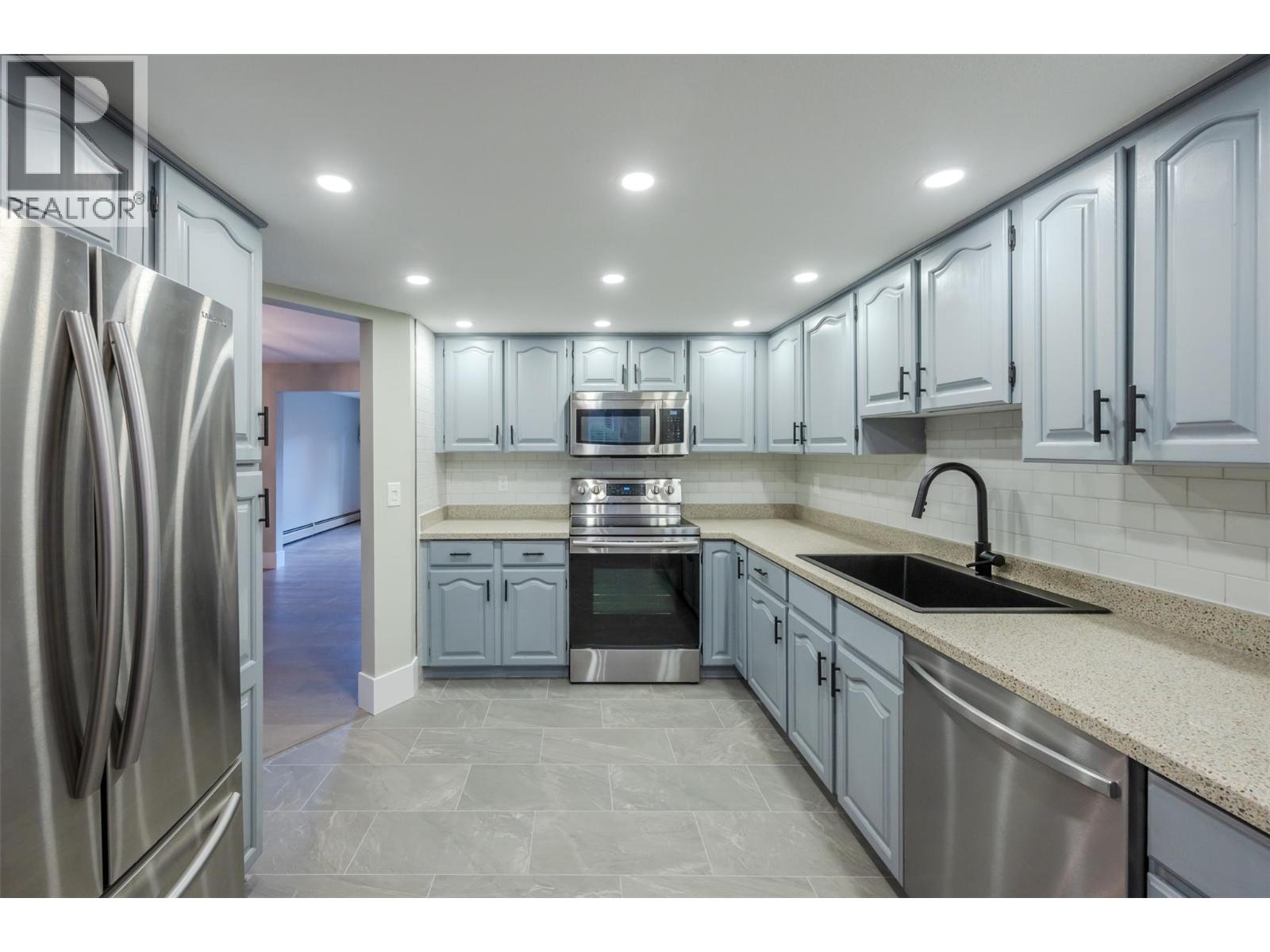 144 SUMAC RIDGE Drive Unit# 11, Summerland