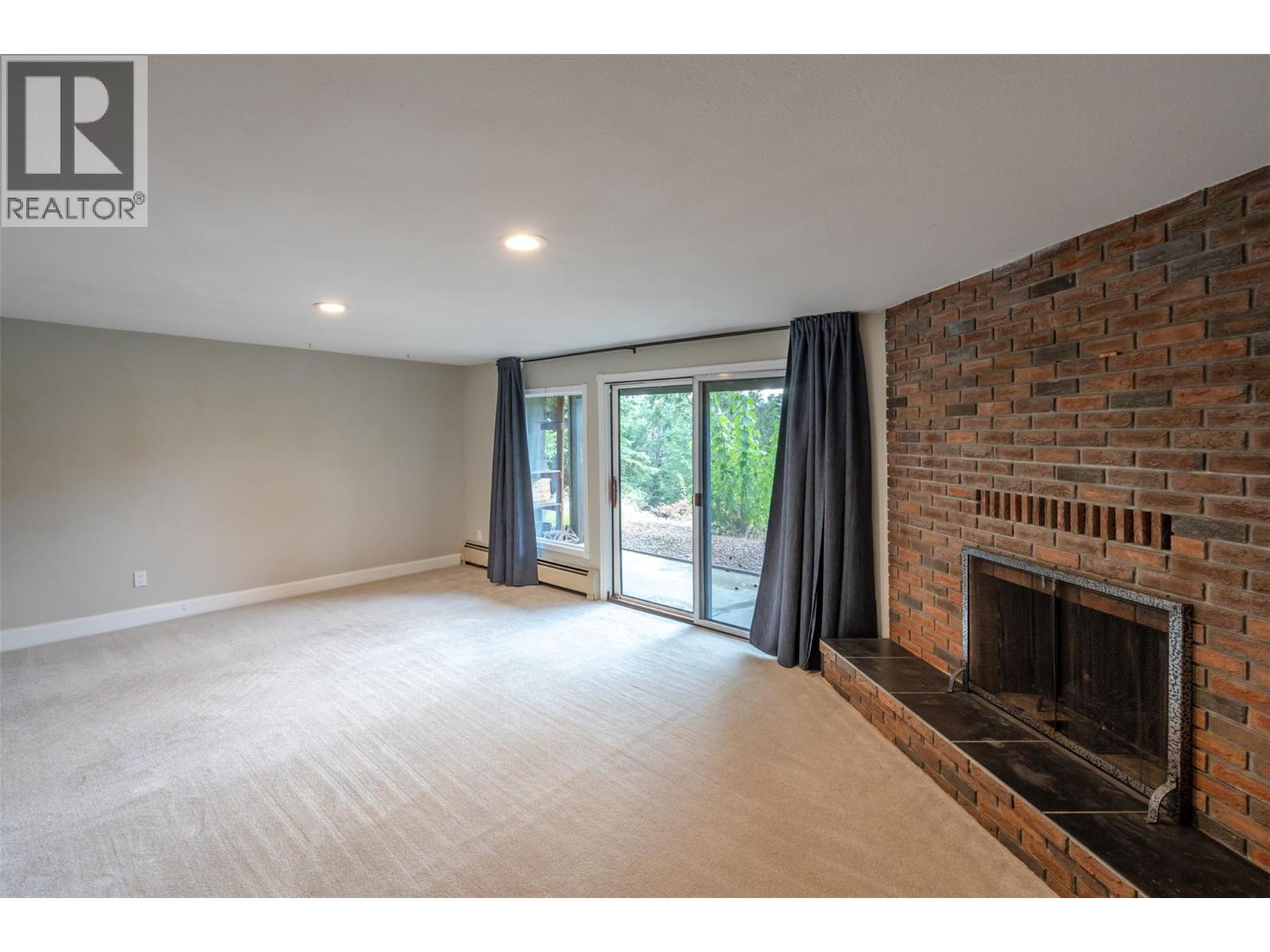 #11 144 SUMAC RIDGE Drive - 24