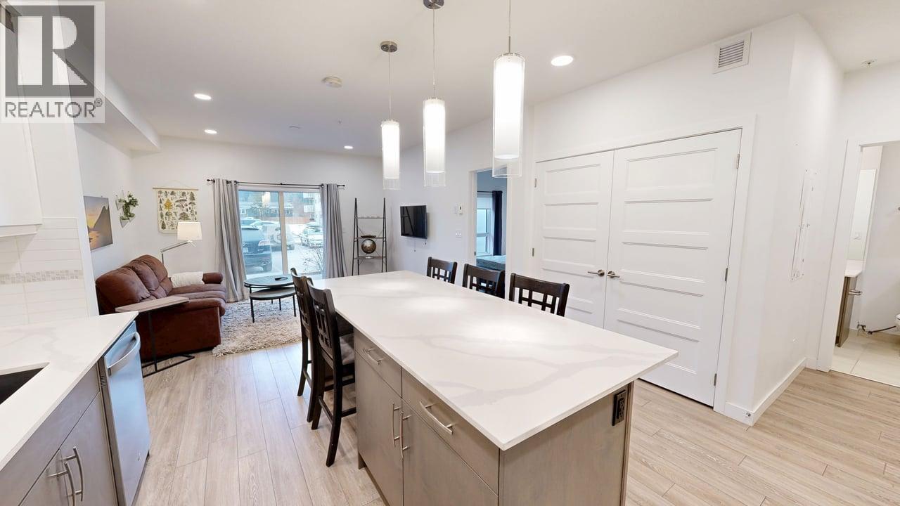 #2102 410 5TH S Avenue - 3