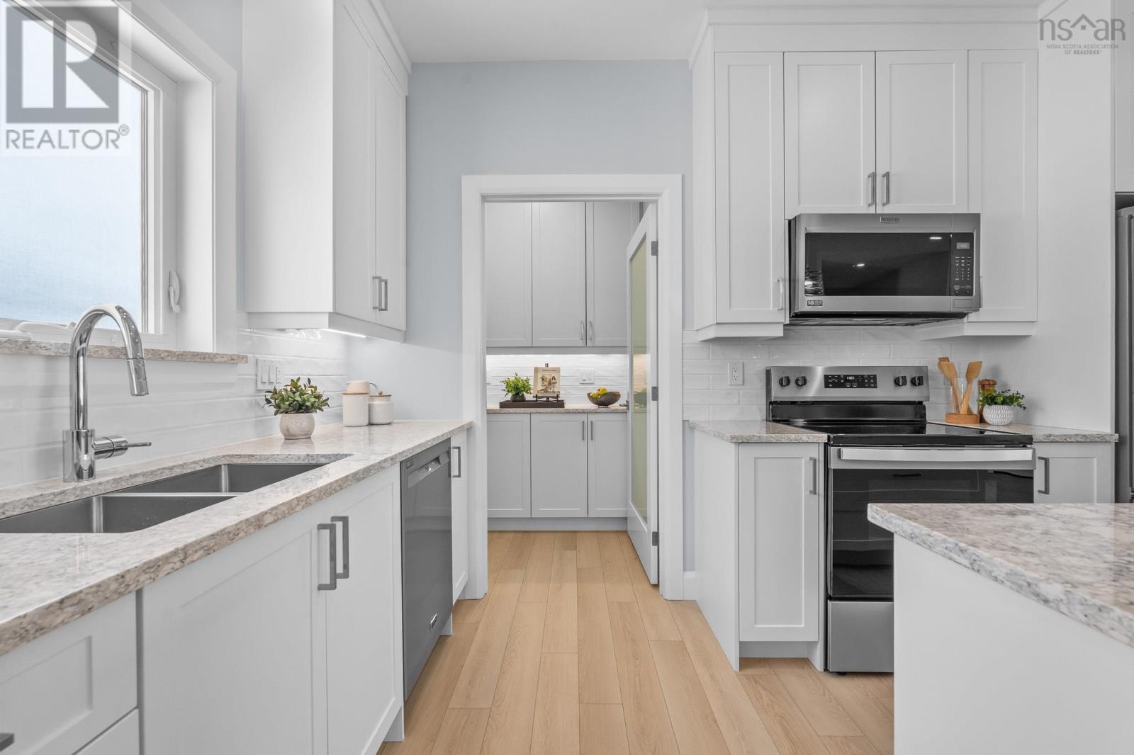 Property 19 of 48 of 11297 Highway 2