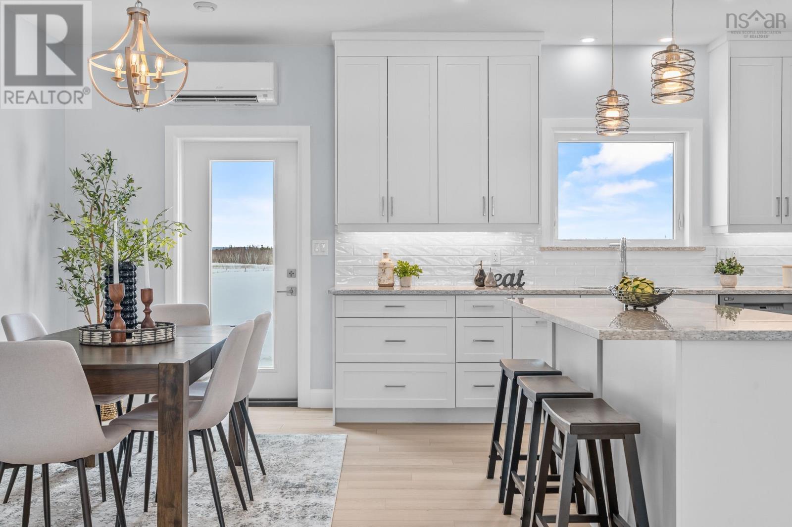 Property 13 of 48 of 11297 Highway 2