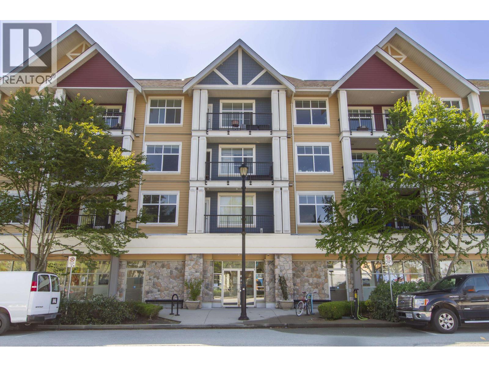 320 1336 MAIN STREET, Squamish