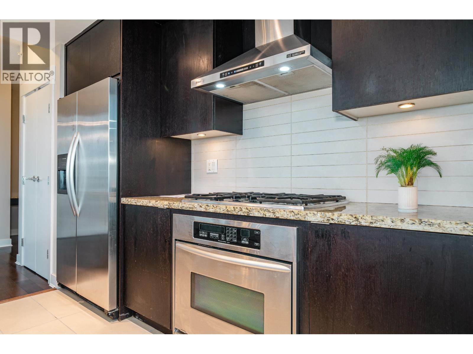 2902 7088 18TH AVENUE, Burnaby