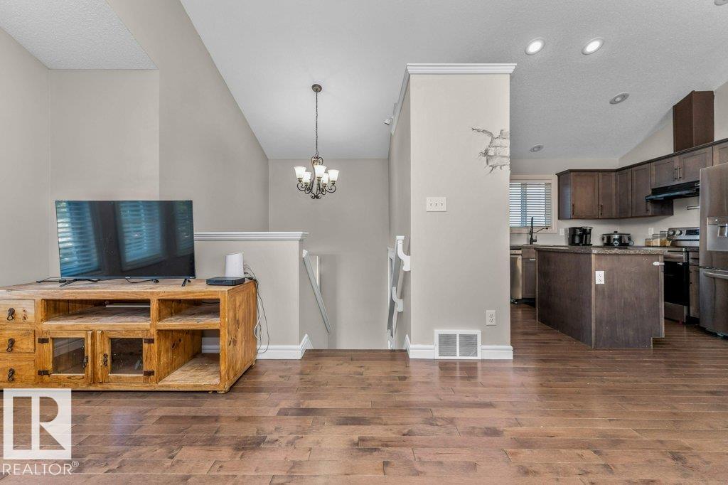 407 WATT BV SW, Edmonton