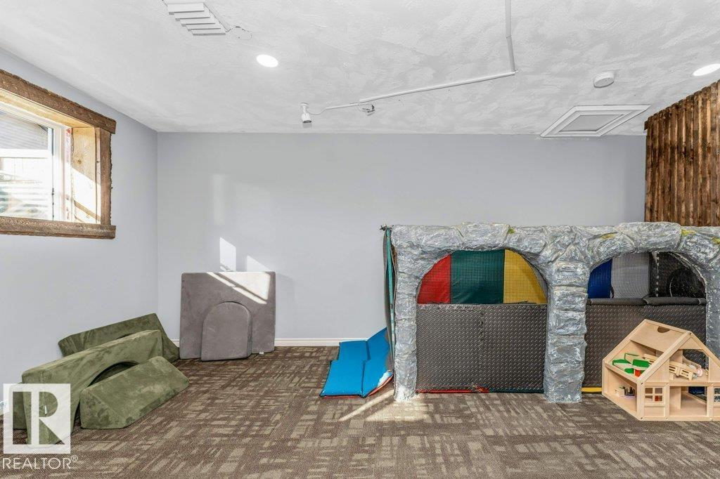 407 WATT BV SW, Edmonton