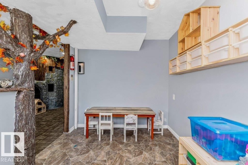 407 WATT BV SW, Edmonton