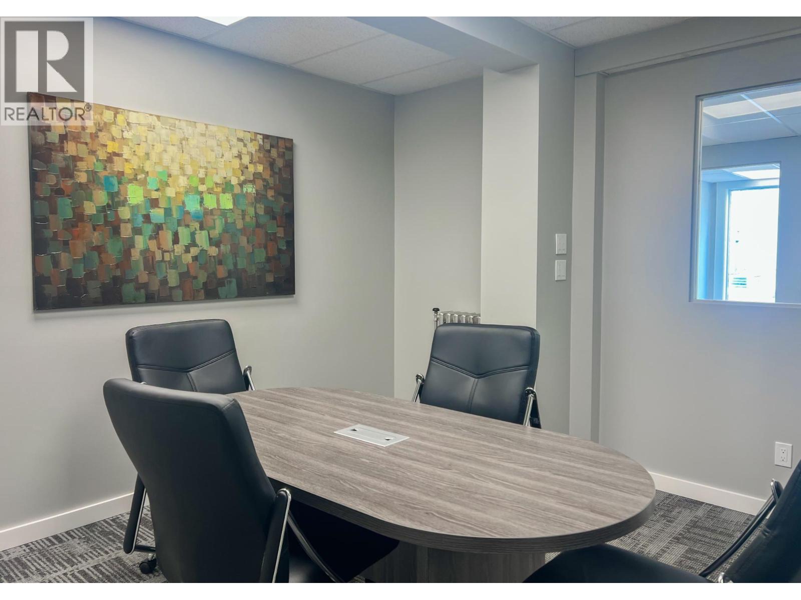 1560 BAY Avenue, Trail