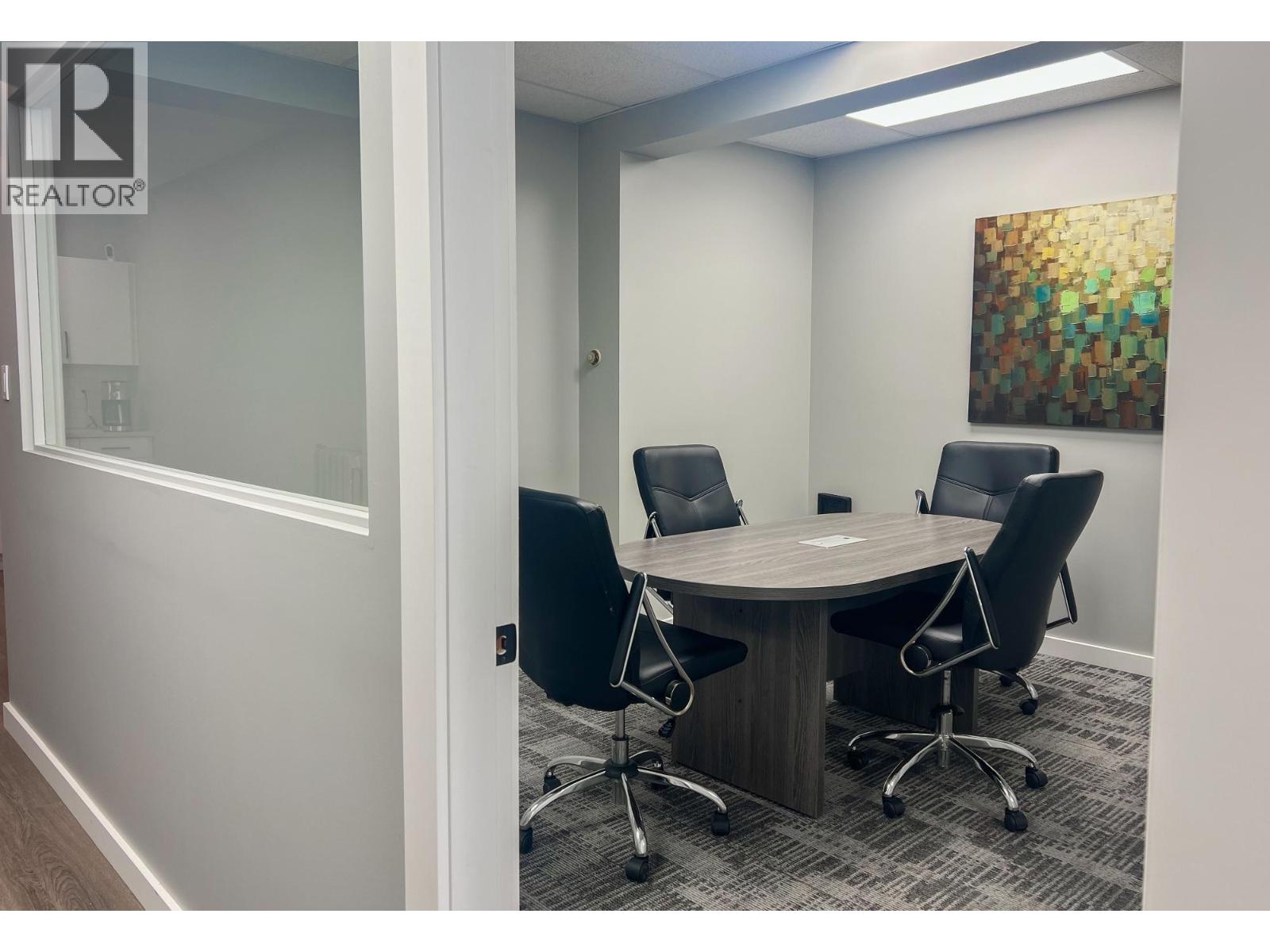 1560 BAY Avenue, Trail