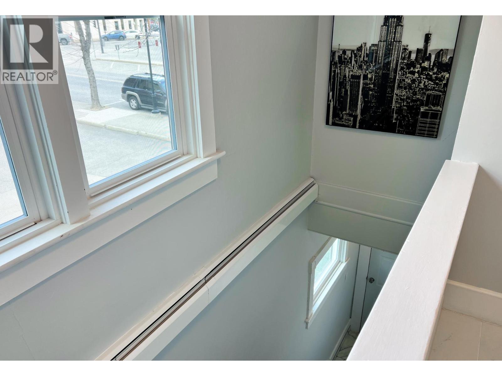 1560 BAY Avenue, Trail