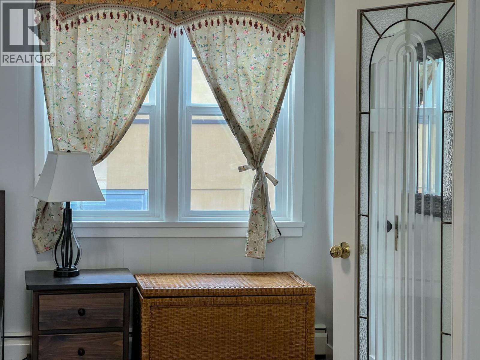 1560 BAY Avenue, Trail