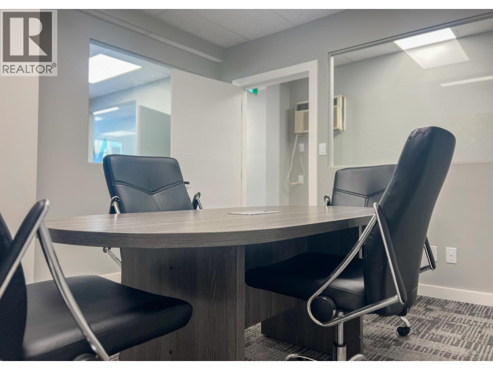 1560 BAY Avenue, Trail