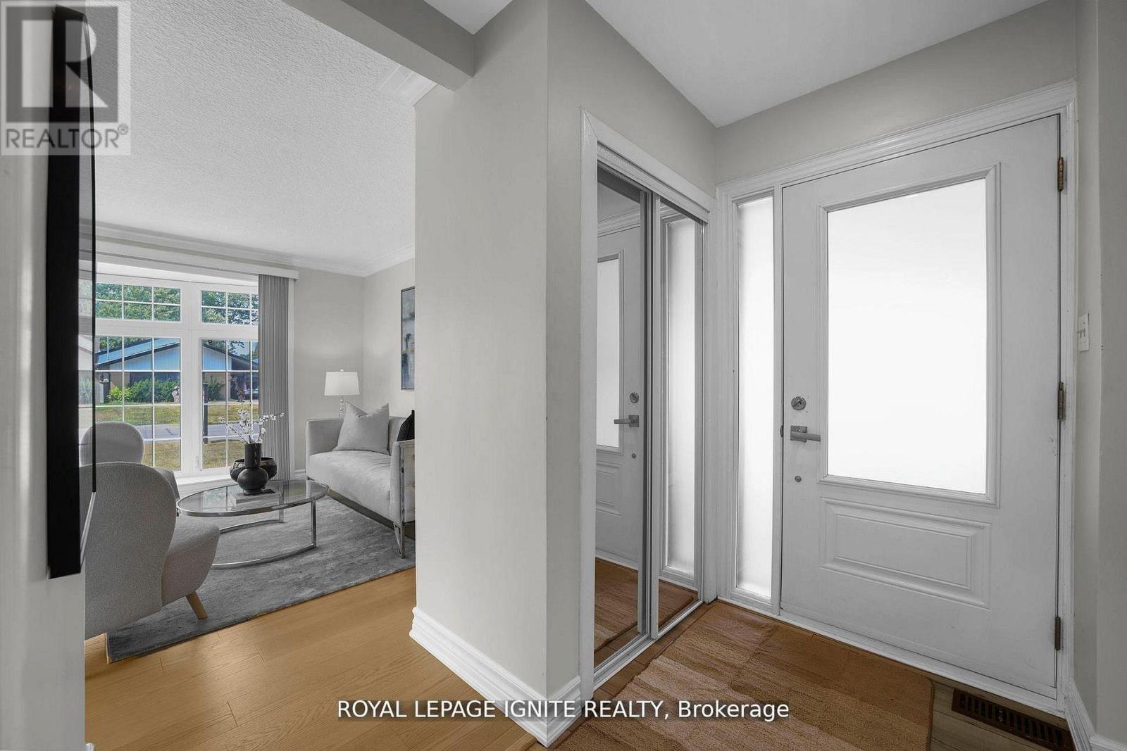 47 DEERFIELD ROAD - Photo 2 of 35, Toronto (Bendale), Ontario