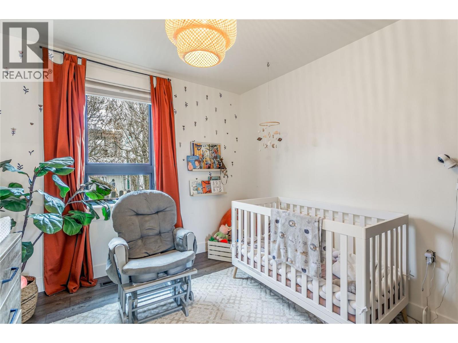  1685 Rutland Road North, Kelowna