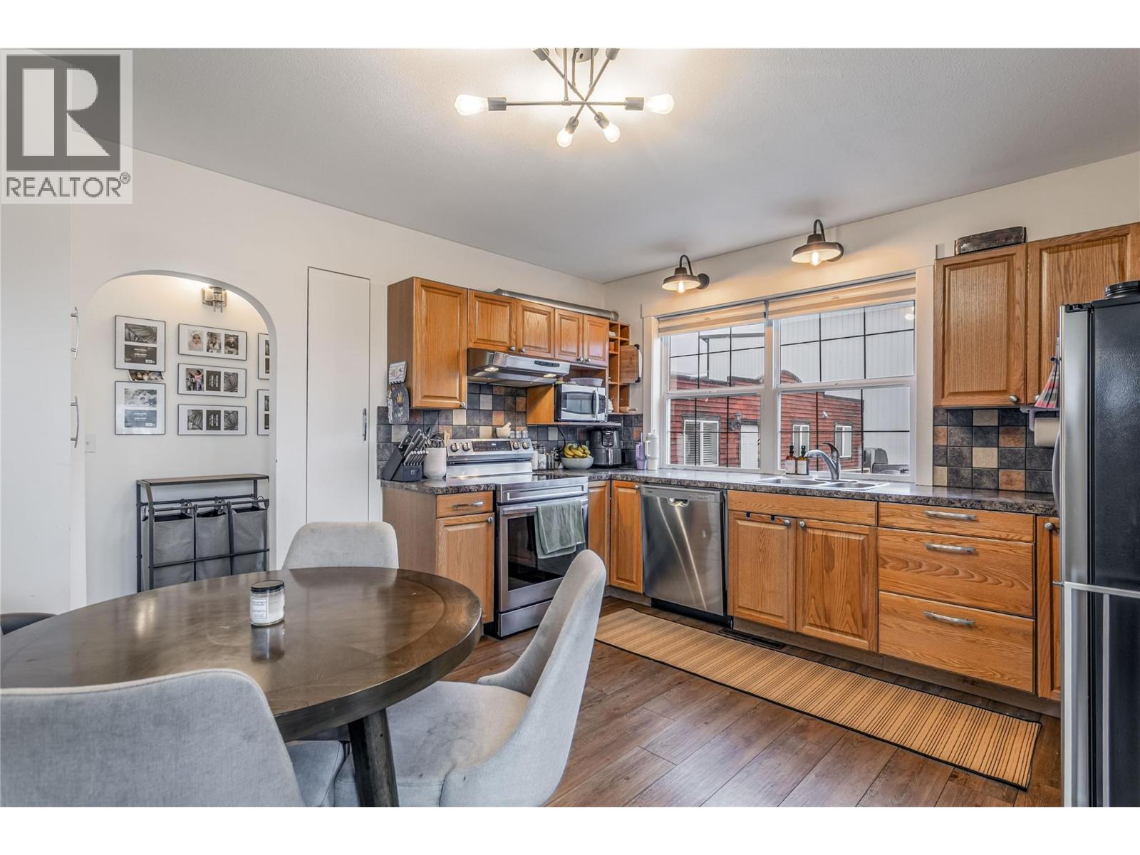  1685 Rutland Road North, Kelowna