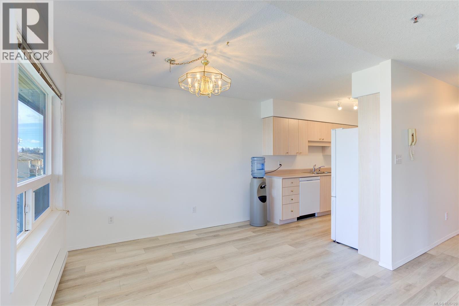 403 9876 Esplanade St, Chemainus