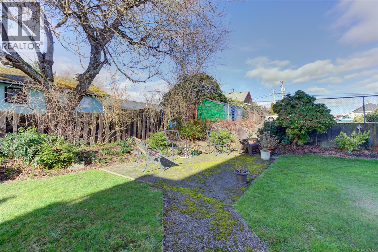 403 9876 Esplanade St, Chemainus